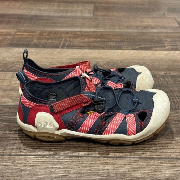 Keen Sandals Kids Blue Red Sport Hiking Fisherman Outdoor Washable Unisex Size 4 - Picture 2 of 14